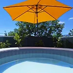 Tanya With Jacuzzi * רייקה