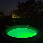 Tanya With Jacuzzi רייקה