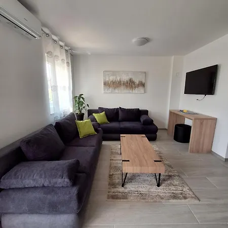 Tanya Διαμέρισμα