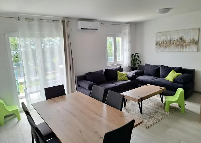 Tanya With Jacuzzi Rijeka