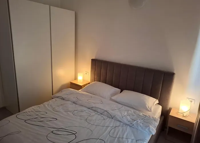 Tanya With Jacuzzi Apartman