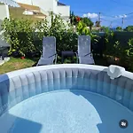 Lejlighed Tanya With Jacuzzi