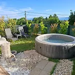 Apartment Tanya With Jacuzzi *